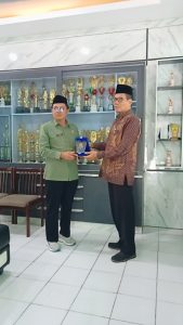 Studi Banding MTsN 1 Lumajang ke MTsN 3 Srono Banyuwangi: Fokus pada Madrasah Digital dan Kebersihan ﻿